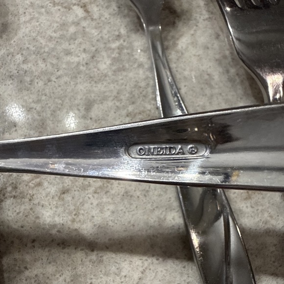 Set of 5 Oneida SIMMER Stainless Glossy Frosted Swirl Dinner Forks 8 Inch - Picture 6 of 7